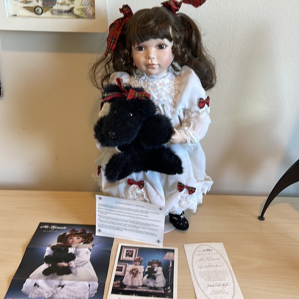 The Hamilton collection McKenzie doll - Picture 2 of 14
